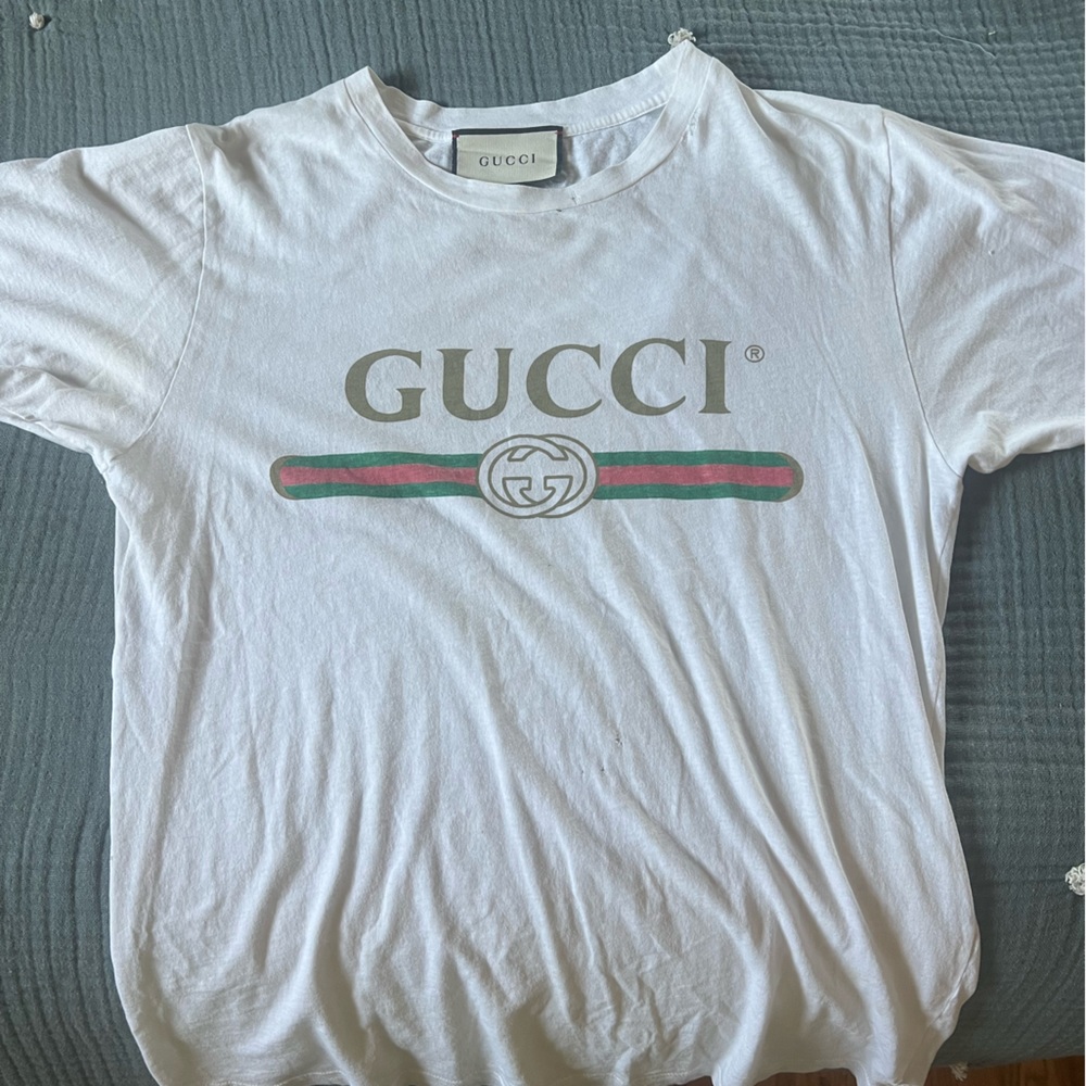Authentic Gucci print logo T-shirt unisex xxs fits like a small